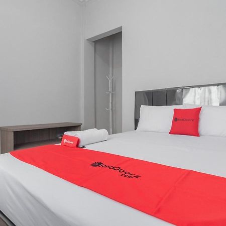 Reddoorz Syariah Near Wisata Situ Gunung Sukabumi Hotel Kadudampit Luaran gambar