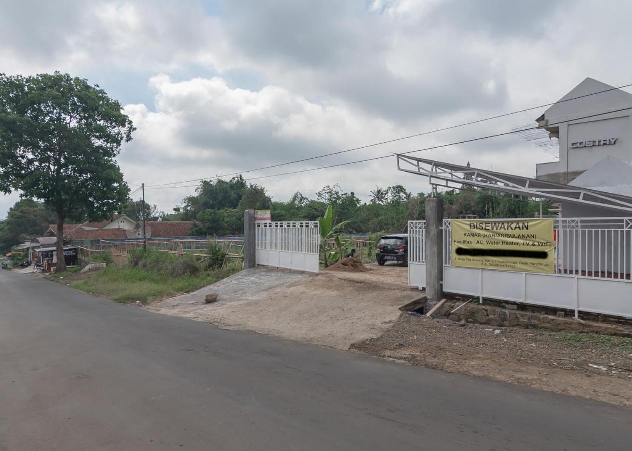 Reddoorz Syariah Near Wisata Situ Gunung Sukabumi Hotel Kadudampit Luaran gambar