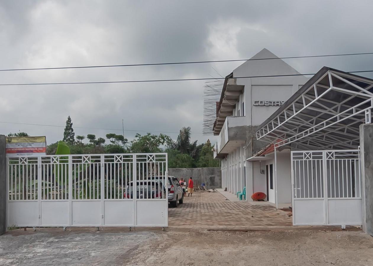 Reddoorz Syariah Near Wisata Situ Gunung Sukabumi Hotel Kadudampit Luaran gambar